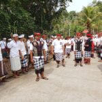 Pengamanan Wakil Bupati Tabanan dalam Upacara Ngupasaksi Ngeruak Karya Berjalan Lancar